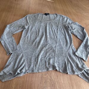 Simply Vera Vera Wang Gray Long Sleeve Asymmetrical Hem Top Women’s L